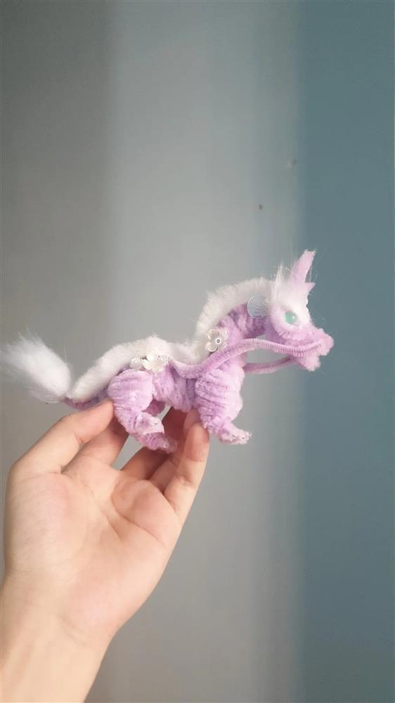 Rộ trào lưu làm rồng, hoa bằng kẽm nhung trưng Tết vừa rẻ vừa đẹp-7