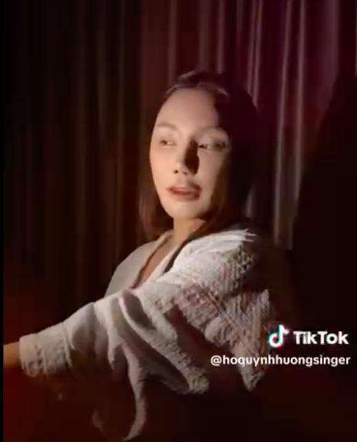 Hồ Quỳnh Hương tự tin để lộ khuôn mặt lúc ít son phấn, nhan sắc tuổi 44 ra sao?-2