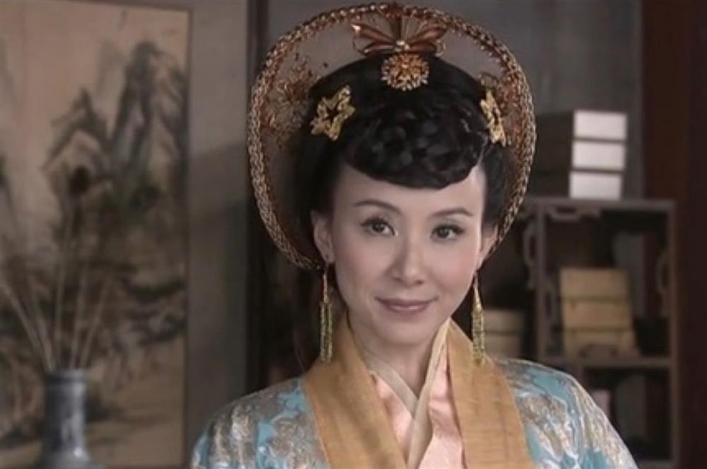 Những mỹ nhân Hoa ngữ gây tranh cãi vì cưa sừng làm nghé-8