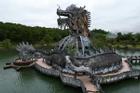 Du khách tiếc nuối khi thủy cung hình rồng tại công viên 'ma mị' nổi tiếng thế giới ở Huế sắp bị đập bỏ