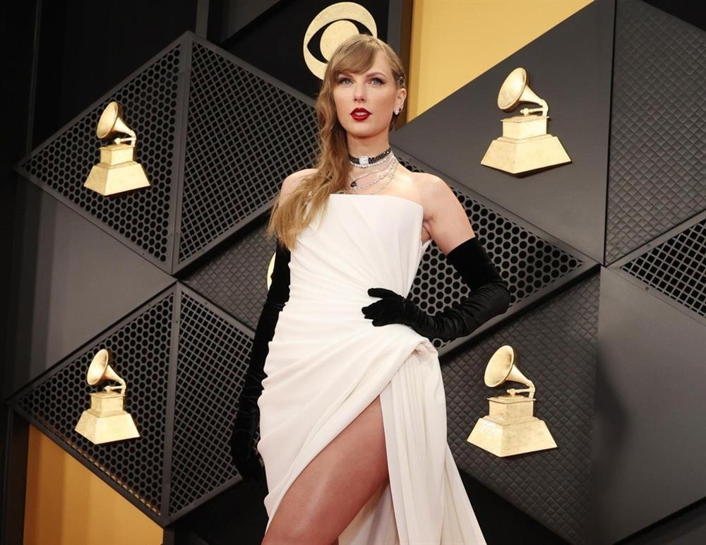 Phong cách giàu kín, sang ngầm của Taylor Swift nhìn qua 2 món đồ nhỏ-5