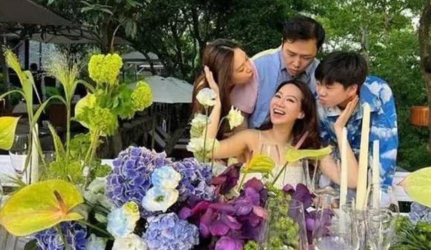 Chân Tử Đan gây bão khi tổ chức sinh nhật cho vợ trên chuyên cơ riêng, nhan sắc hai con cũng gây chú ý-2