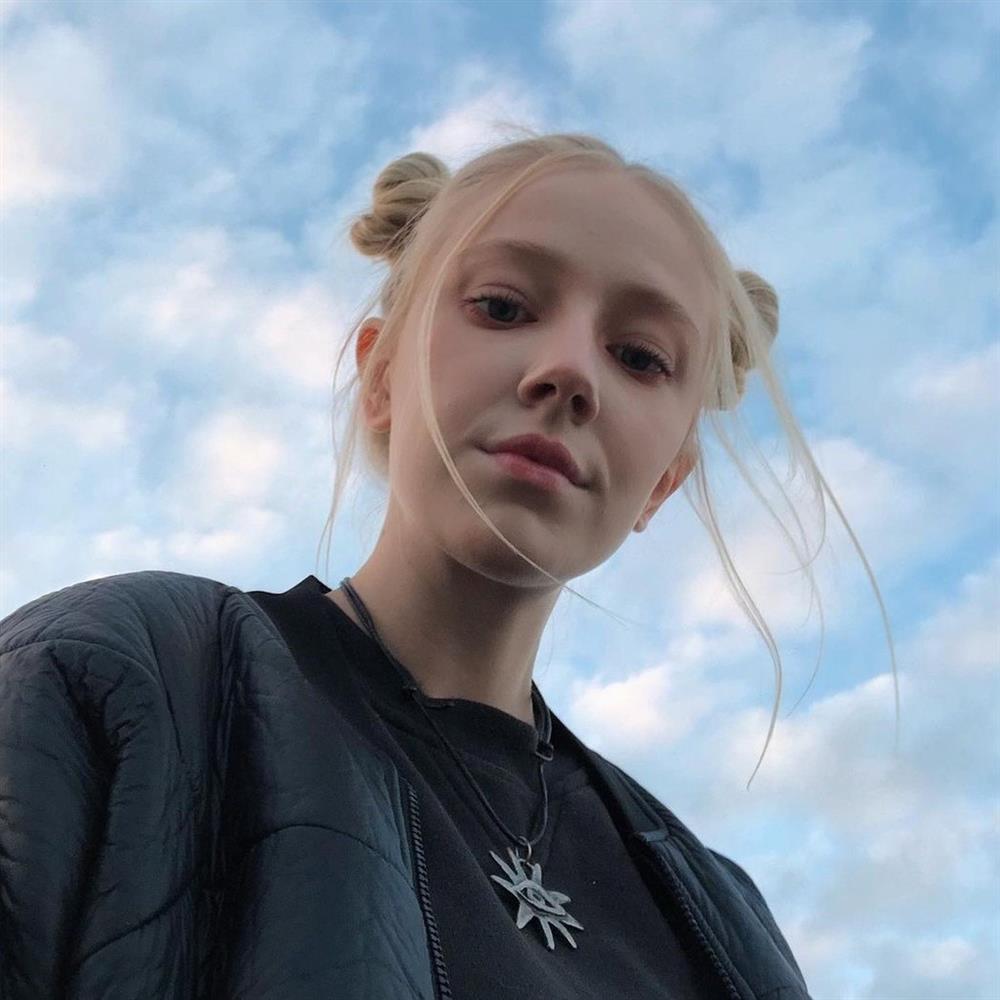 Thiên thần Đan Mạch từng bị bạn trai cấm đi chơi một mình vì quá xinh đẹp-9