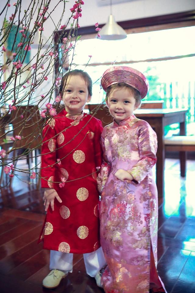 Cặp song sinh lai Mỹ nhà diva Hồng Nhung sang tuổi 12 cao lớn vượt trội, con trai thích nuôi tóc dài, con gái cao hơn mẹ-3