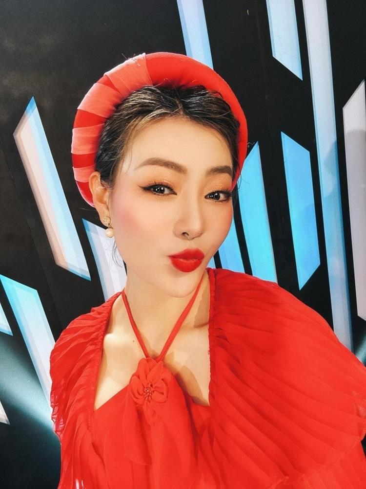 Nữ diễn viên phim giờ vàng lần đầu đóng Táo Quân-12