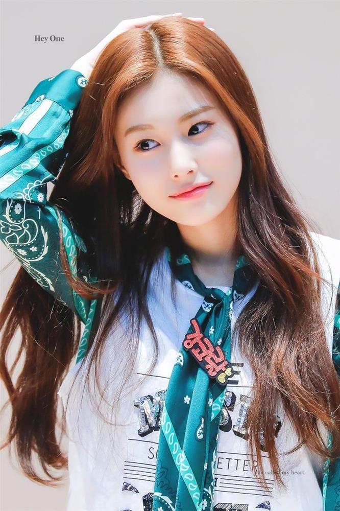 Cựu thành viên IZ*ONE bị chỉ trích lười biếng vì lý do không tưởng-1