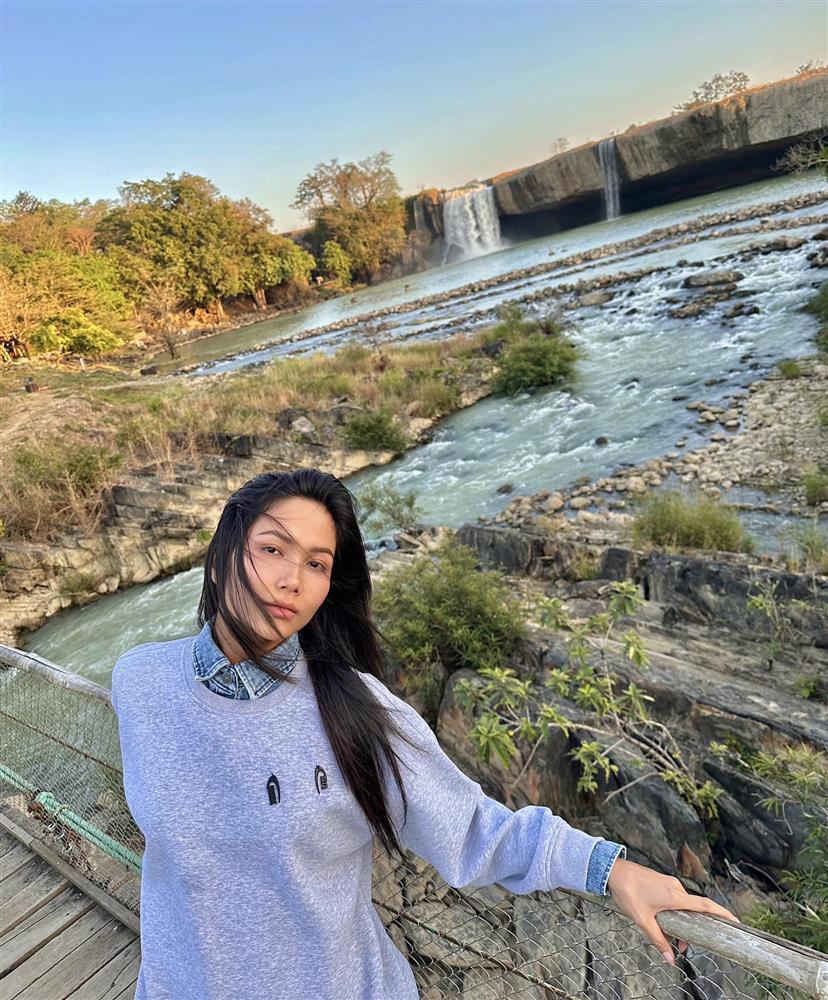 Nhan sắc khác lạ HHen Niê khi nuôi tóc dài, tăng 3kg trước Tết-3