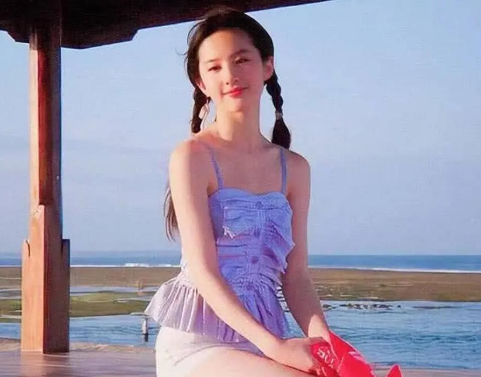 Ảnh cũ cấp 2 của Lưu Diệc Phi được đào lại, nhan sắc ra sao mà được nhận xét xinh hơn cả hiện tại?-3