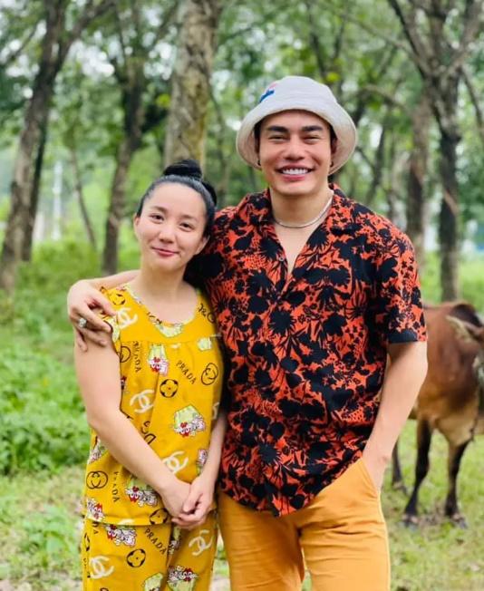 Lê Dương Bảo Lâm lên tiếng khi vợ vướng tranh cãi bán quà Tết chất lượng bánh bên trong không phù hợp với giá tiền-3