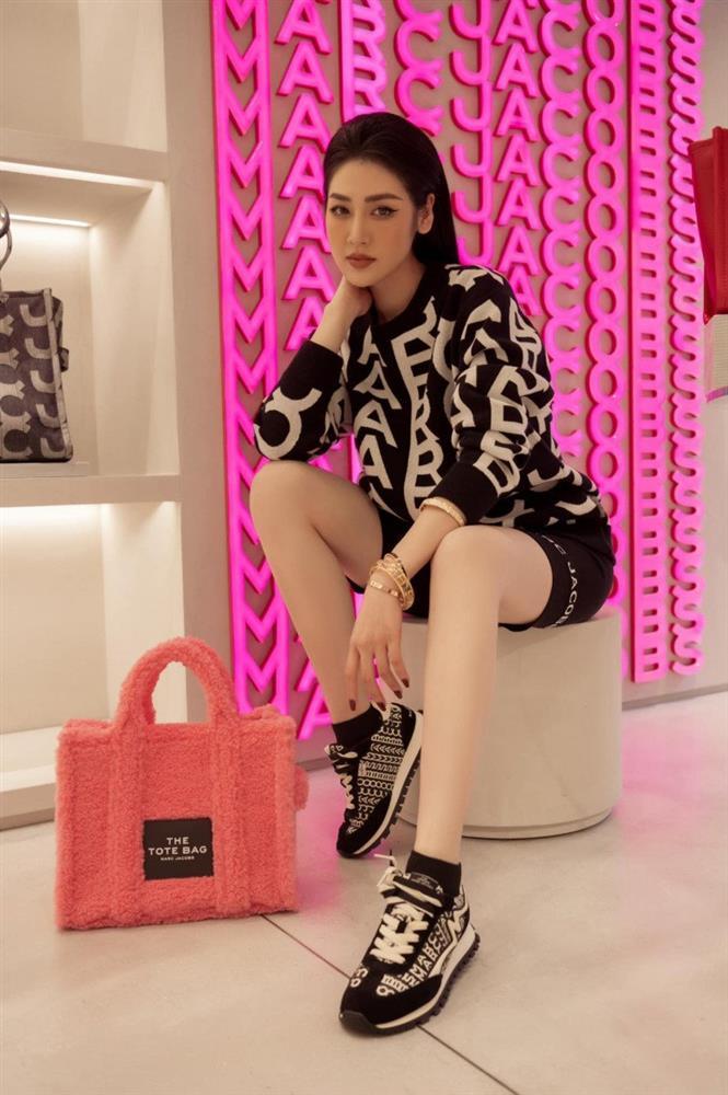 Mỹ nhân về đích sau Đặng Thu Thảo giờ sống kín tiếng, vẻ đẹp đậm chất Á Đông của mẹ một con được ngưỡng mộ-8