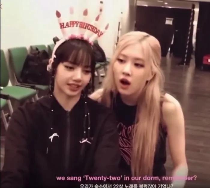 Rosé bật khóc khi nghe hit của Taylor Swift, fan nghi vấn liên quan tới Lisa?-4