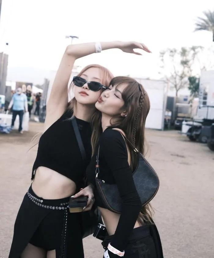 Rosé bật khóc khi nghe hit của Taylor Swift, fan nghi vấn liên quan tới Lisa?-5