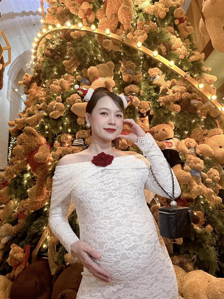 Sam lủi thủi 1 mình đến bệnh viện ở những tháng cuối thai kì, dân mạng tiếp tục thắc mắc về ông xã bí ẩn!-4