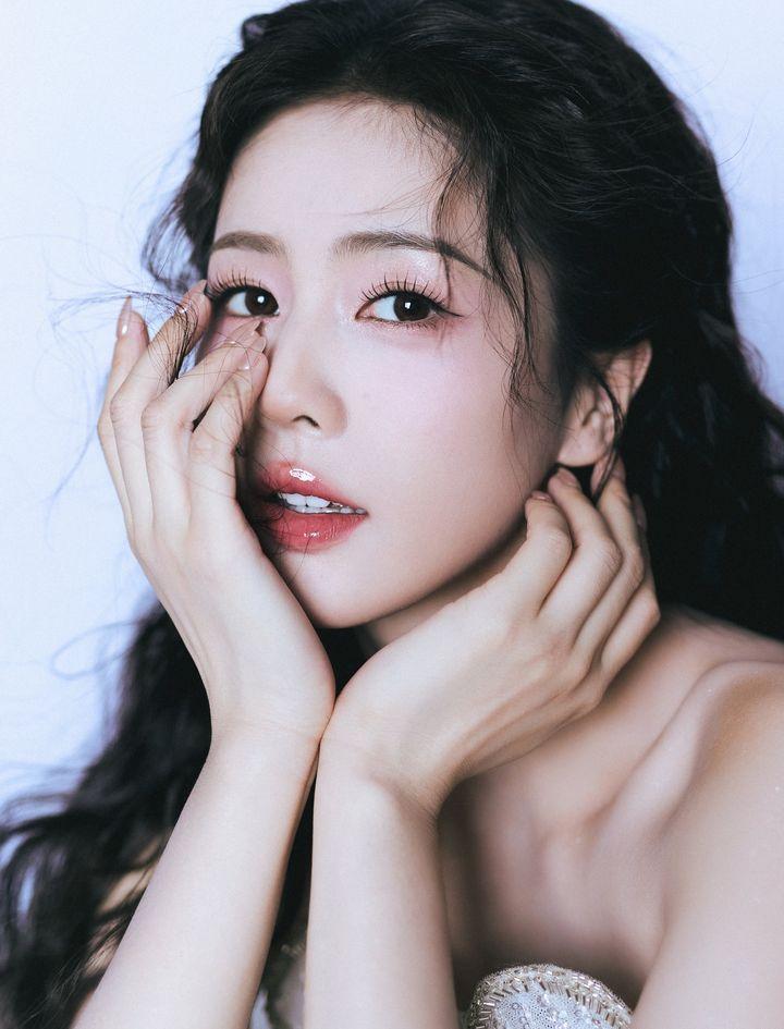 Bạch Lộc gây bão khi khoe ảnh cưới cực đẹp nhưng vẫn gây tranh cãi vì điều này-2