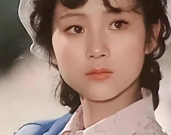 Nữ hoàng phim cổ trang bỏ cả thế giới vì một chữ tình, cuộc sống trong gia đình hào môn giờ thế nào?-1