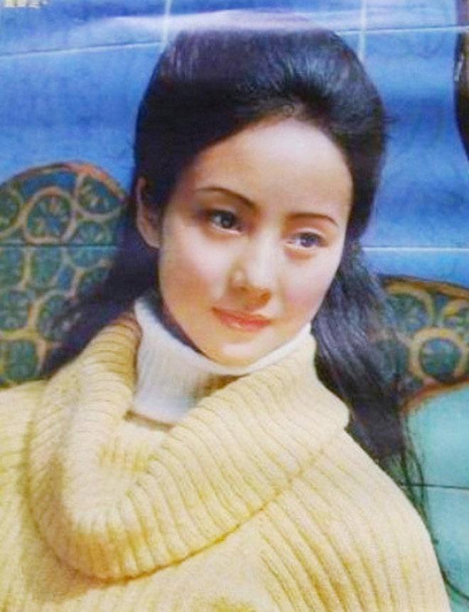 Nữ hoàng phim cổ trang bỏ cả thế giới vì một chữ tình, cuộc sống trong gia đình hào môn giờ thế nào?-7