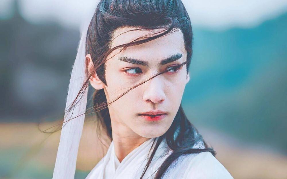 Năm thành công của đệ nhất mỹ nam cổ trang tuổi Thìn La Vân Hi-4