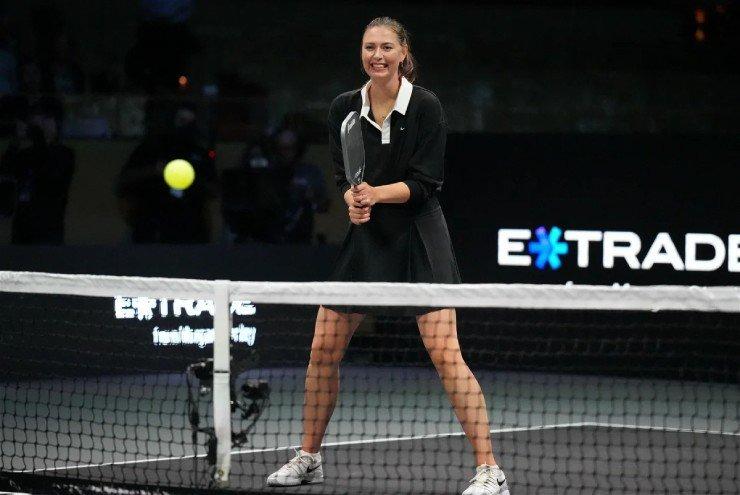 Búp bê Nga cao 1m88 chăm chỉ massage, ăn nhiều thực phẩm chống oxy hóa để trẻ đẹp-1