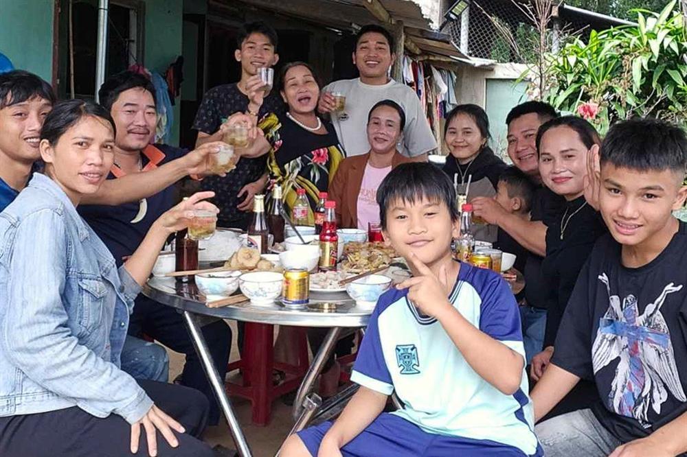 Chàng trai bí mật từ Nhật trở về và cái kết khiến mẹ suýt ngất-1