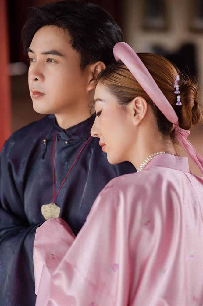 Hồ Quang Hiếu và vợ kém 17 tuổi: Đón Tết ở biệt thự, mong sớm có con-10