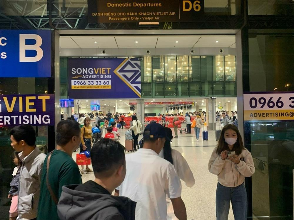 Sân bay Tân Sơn Nhất rất lạ ngày 30 Tết-3