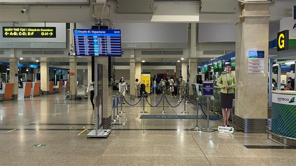 Sân bay Tân Sơn Nhất rất lạ ngày 30 Tết-6