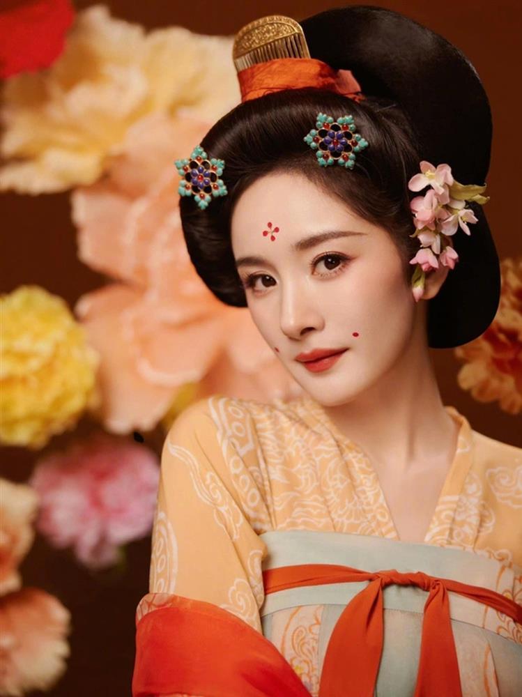 Nhan sắc xinh đẹp tuyệt trần ở tuổi 38 của Dương Mịch gây sốt-1