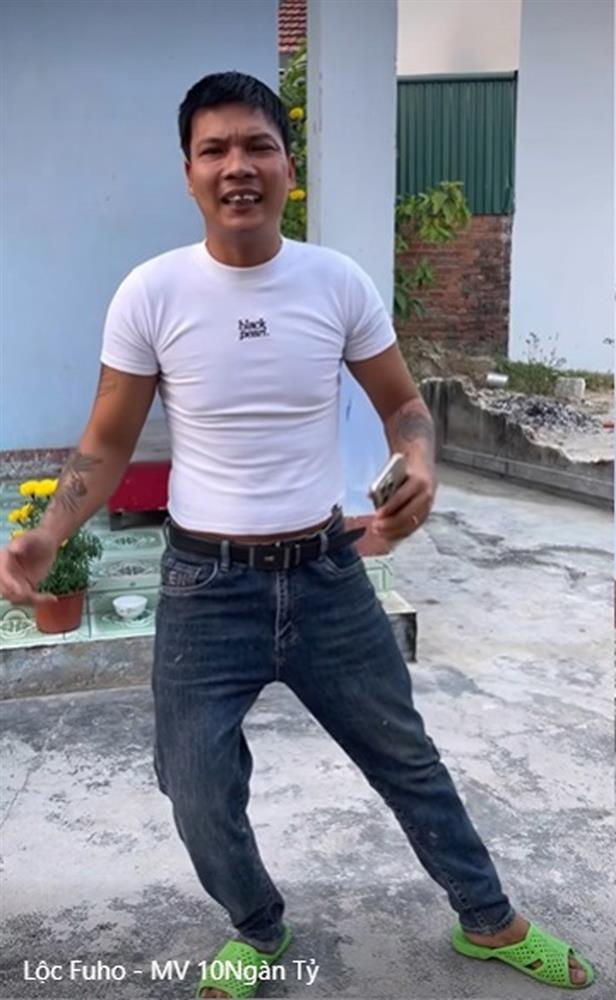 Lộc Fuho tung MV 10 nghìn tỷ, chiếc áo đặc biệt bị cư dân mạng nhắc nhở-1