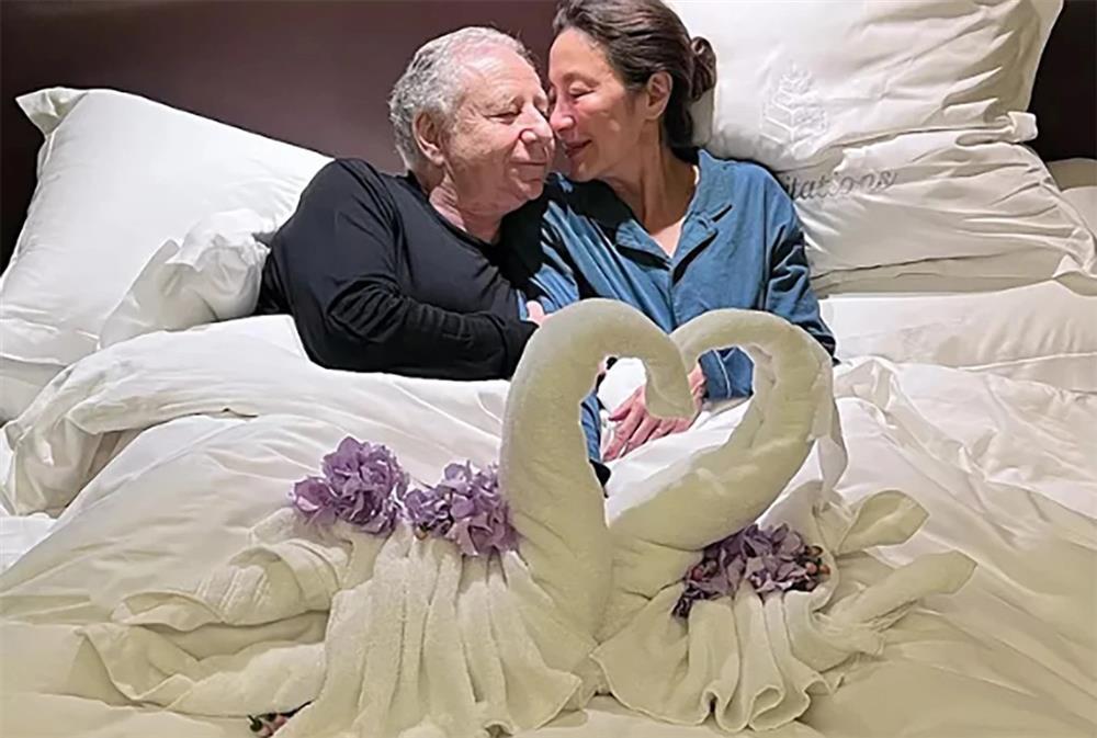 Điểm danh 3 đám cưới đình đám chấn động làng giải trí Hoa ngữ, Dương Tử Quỳnh lấy chồng ở tuổi 61-2