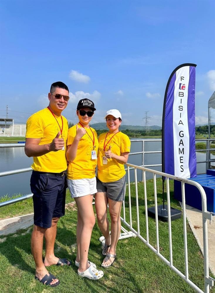 Con gái đầu lòng nhà Bình Minh sở hữu gen chiều cao vượt trội của bố, 14 tuổi ra dáng thiếu nữ-2