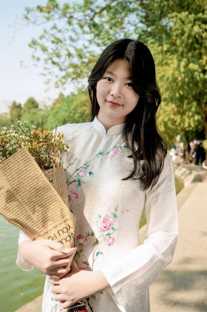 Con gái đầu lòng nhà Bình Minh sở hữu gen chiều cao vượt trội của bố, 14 tuổi ra dáng thiếu nữ-3