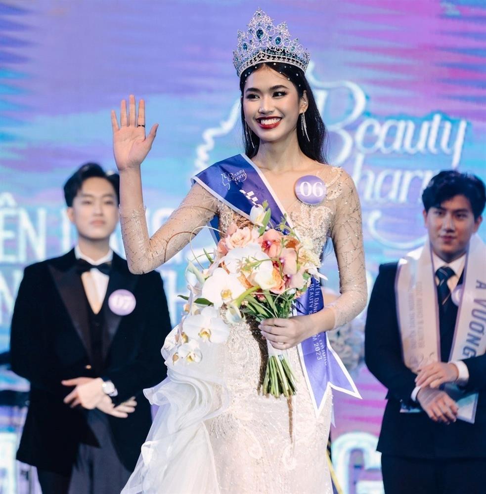 Lời chúc Tết đặc biệt của quán quân Olympia, hoa khôi Đại học Ngoại thương-3