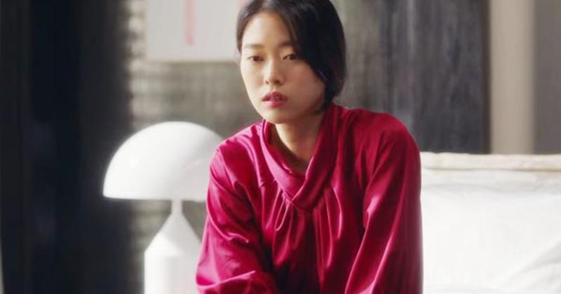 10 năm sau ngày chồng mất, mẹ chồng bất ngờ hẹn tôi đến một nhà hàng-1