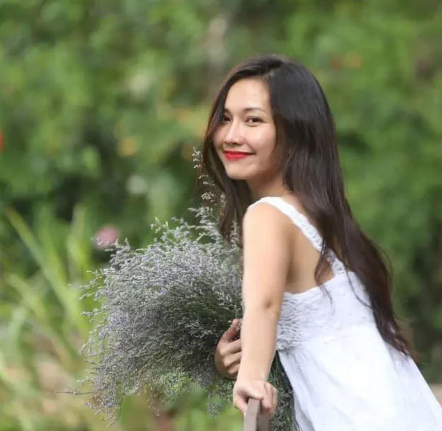 2 nữ diễn viên Việt xinh đẹp rời showbiz sang Mỹ ở, hưởng cuộc sống sung túc bên chồng con-1