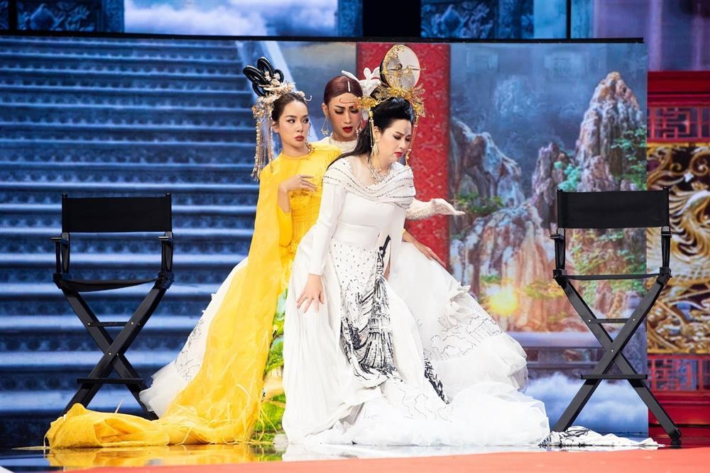 Táo xuân 2024: Tái hiện loạt trend giới trẻ, Hoa hậu Lê Hoàng Phương gây bất ngờ-2