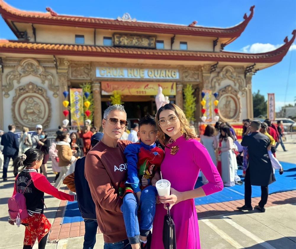 Ngọc Quyên đón Tết ở trời Tây: Không thể thiếu áo dài, lạc quan về năm tuổi-4