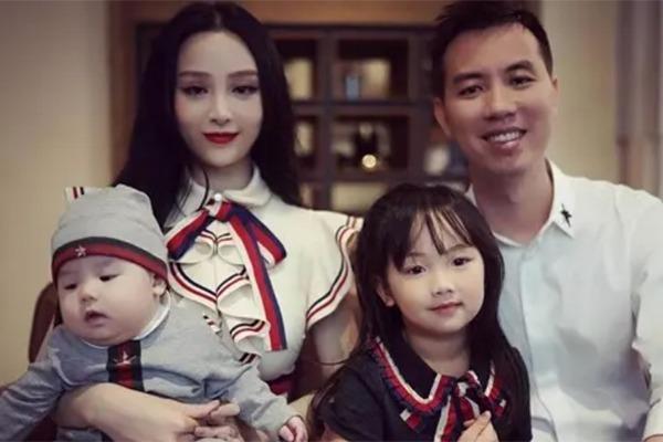 Thân thế đời thực chồng doanh nhân vừa chiếm spotlight của Huyền Baby-5