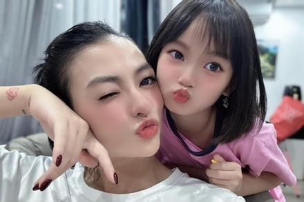 Nhan sắc lên 8 của con gái Hồng Quế xinh xắn, đáng yêu, cách dạy con đặc biệt gây chú ý