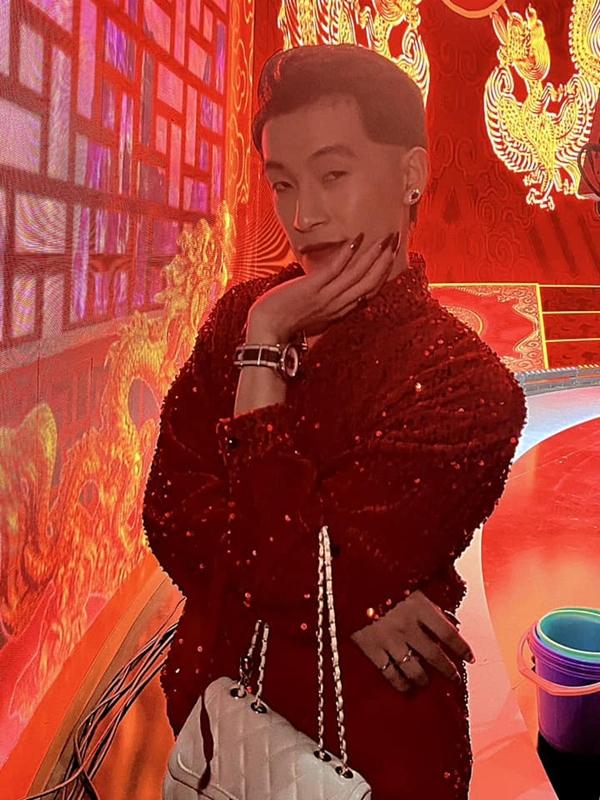 Diễn viên vào vai nhân vật đồng tính ẻo lả ở Táo Quân 2024 là ai?-3