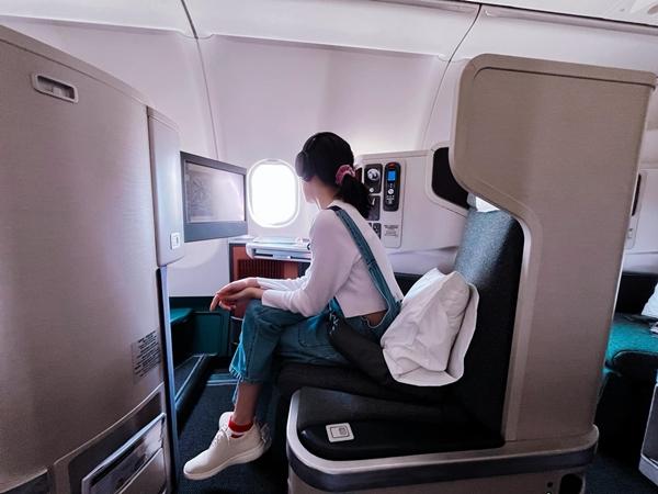 Vợ chồng Thủy Tiên - Công Vinh du xuân đầu năm nhưng nhan sắc con gái mới thật sự gây chú ý-3