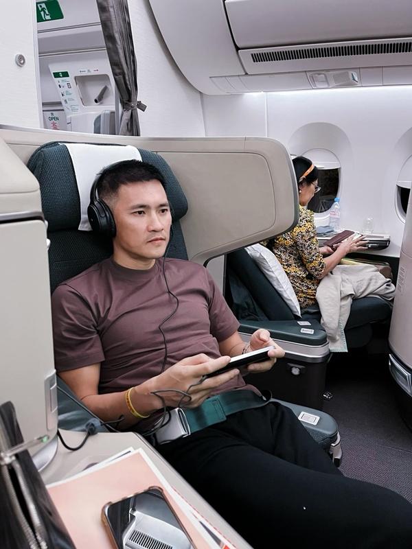 Vợ chồng Thủy Tiên - Công Vinh du xuân đầu năm nhưng nhan sắc con gái mới thật sự gây chú ý-4