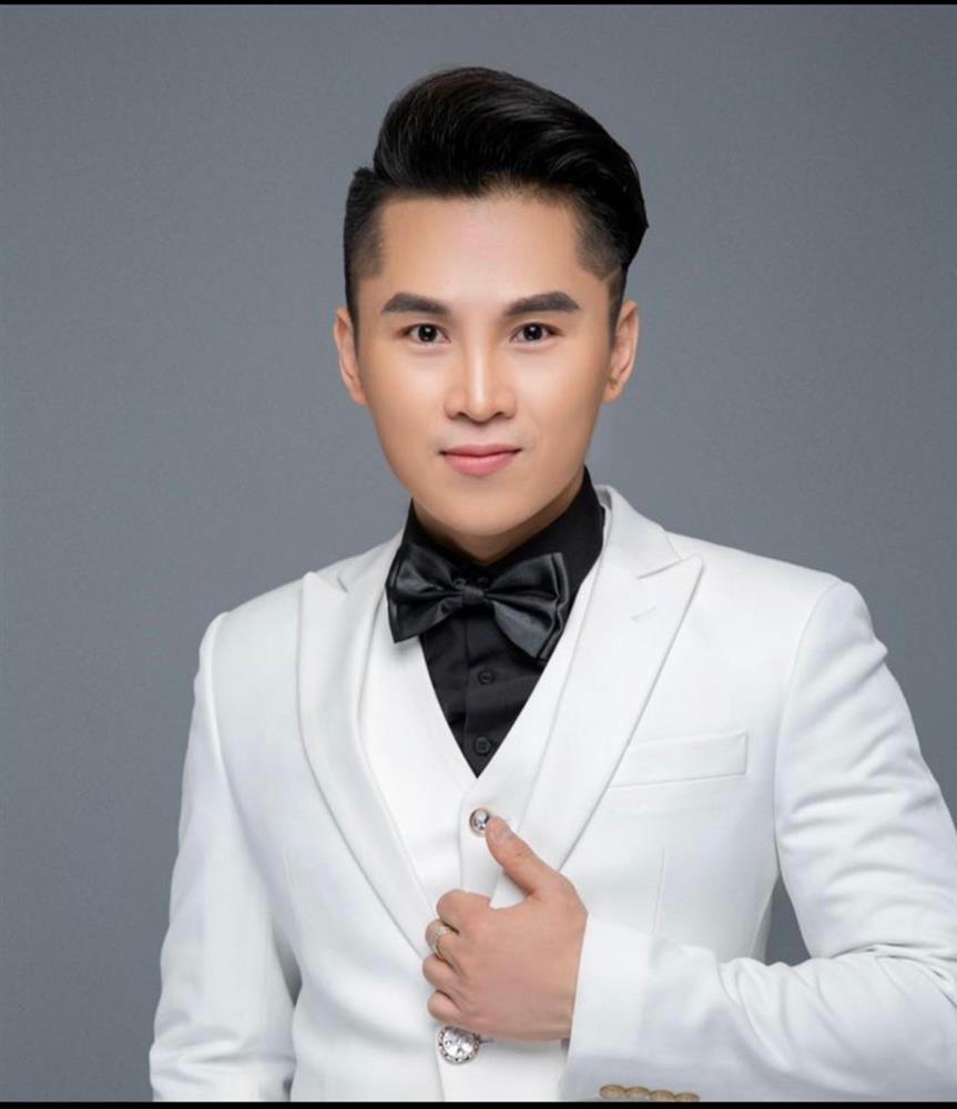 Nam ca sĩ Vbiz gặp tai nạn giao thông ngay mùng 1 Tết, ô tô hư hỏng nặng-4