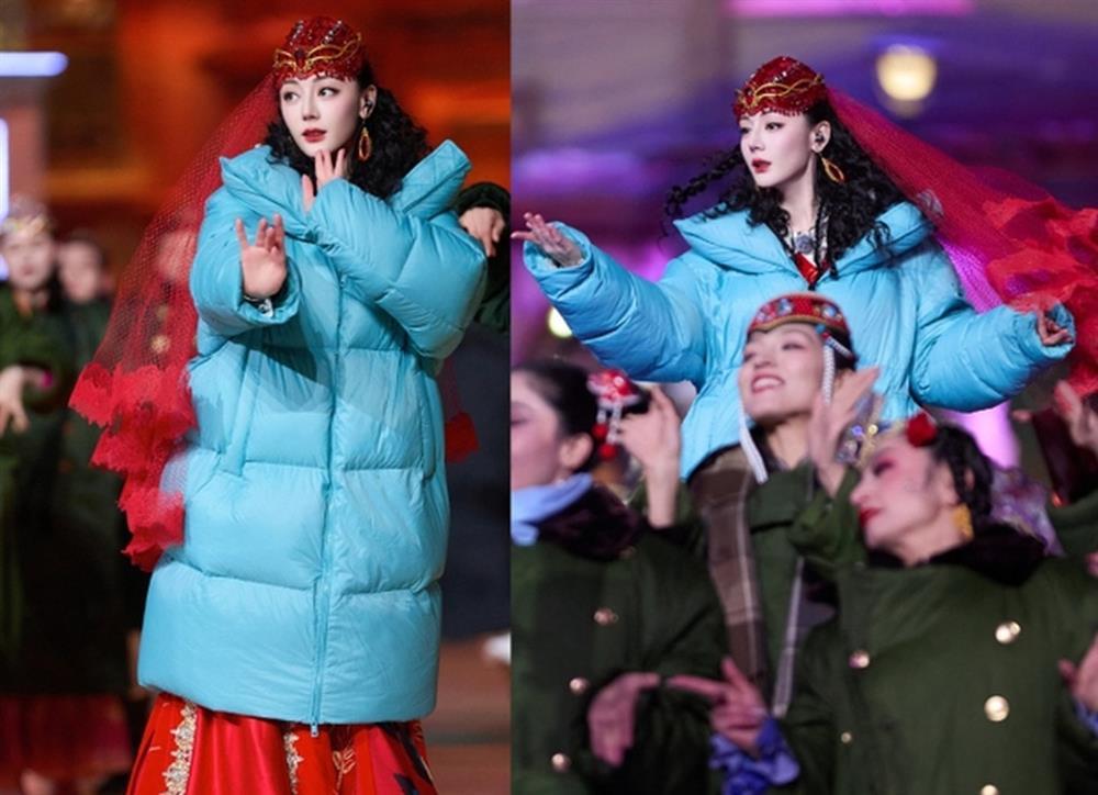 Sự hy sinh của Địch Lệ Nhiệt Ba để có bài múa hút 300 triệu lượt xem-4