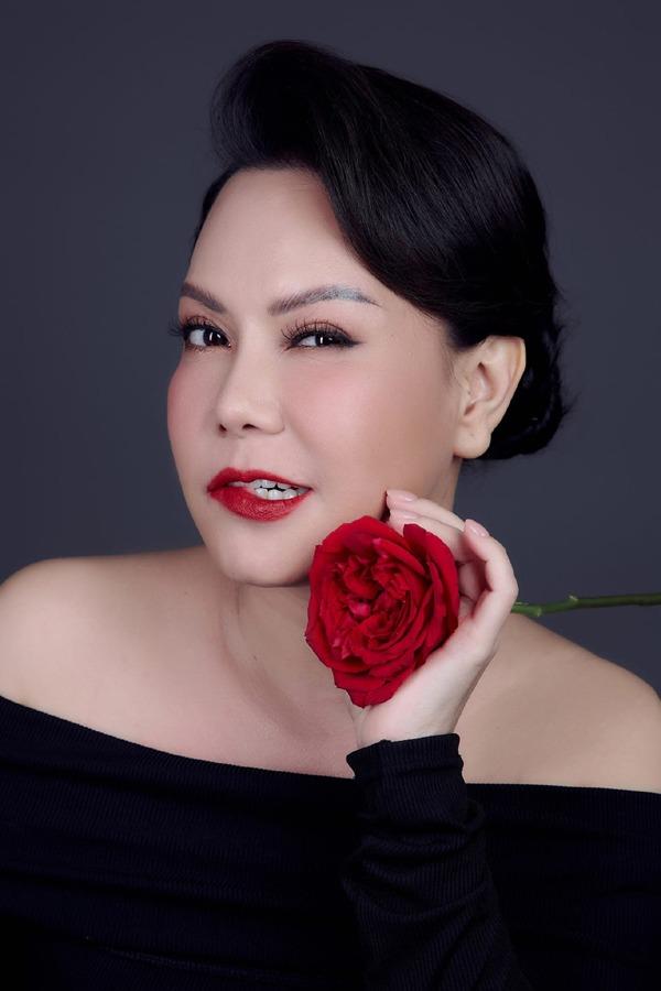 Việt Hương: Danh hài tuổi Thìn có hôn nhân hạnh phúc bên chồng và con gái như thế nào?-1