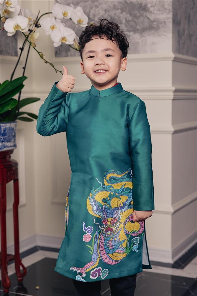 Đỗ Mỹ Linh và chồng mặc áo dài du xuân-9