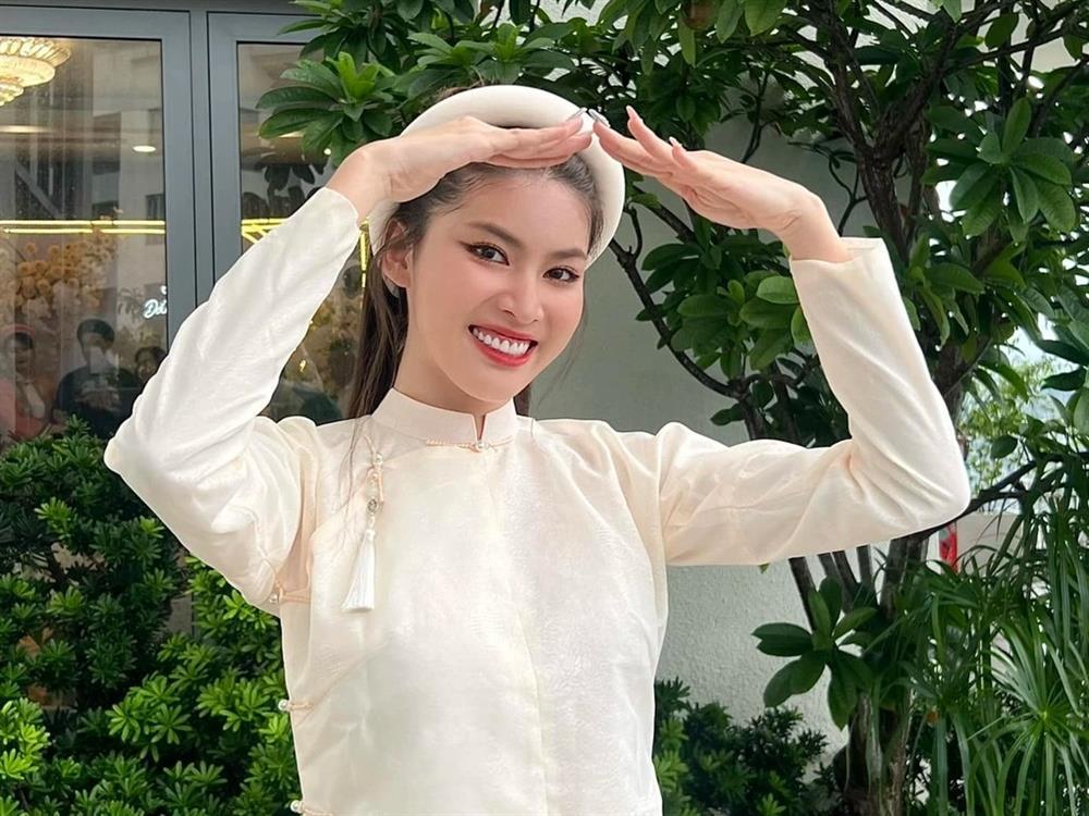 Mỹ nhân tuổi Thìn ăn Tết: Người áp lực giữ dáng, người tặng nhà cho cha mẹ-6