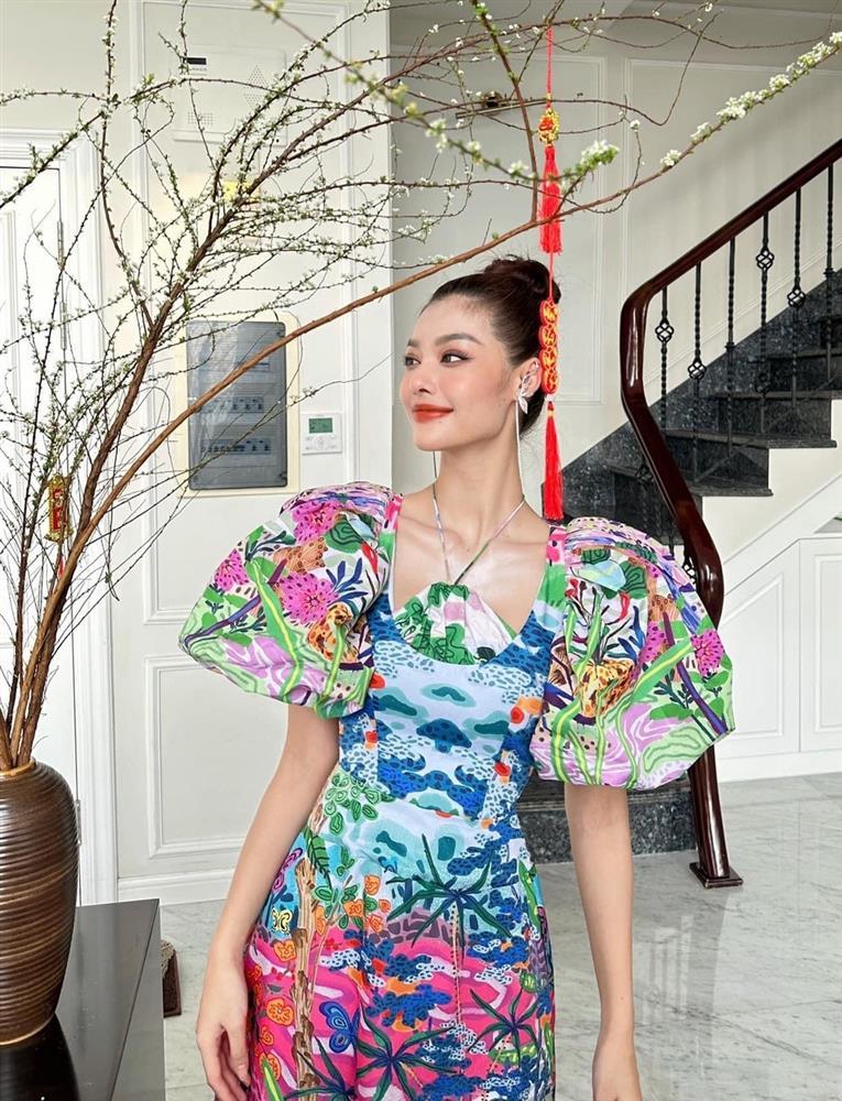 Mỹ nhân tuổi Thìn ăn Tết: Người áp lực giữ dáng, người tặng nhà cho cha mẹ-4