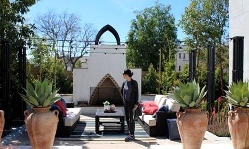 Chị đẹp U55 sắp làm cô dâu, từng nhận cát-xê bằng con tép giờ sống như bà hoàng trong căn biệt thự triệu đô 700m2-4