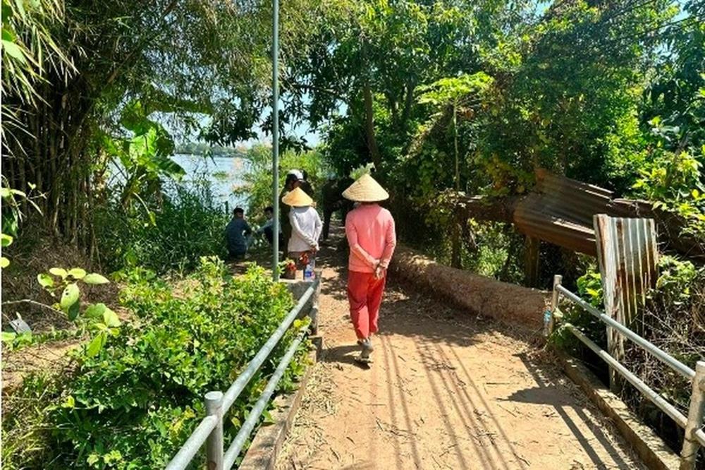 Hai mẹ con tử vong trên đường nghi do chập điện-1