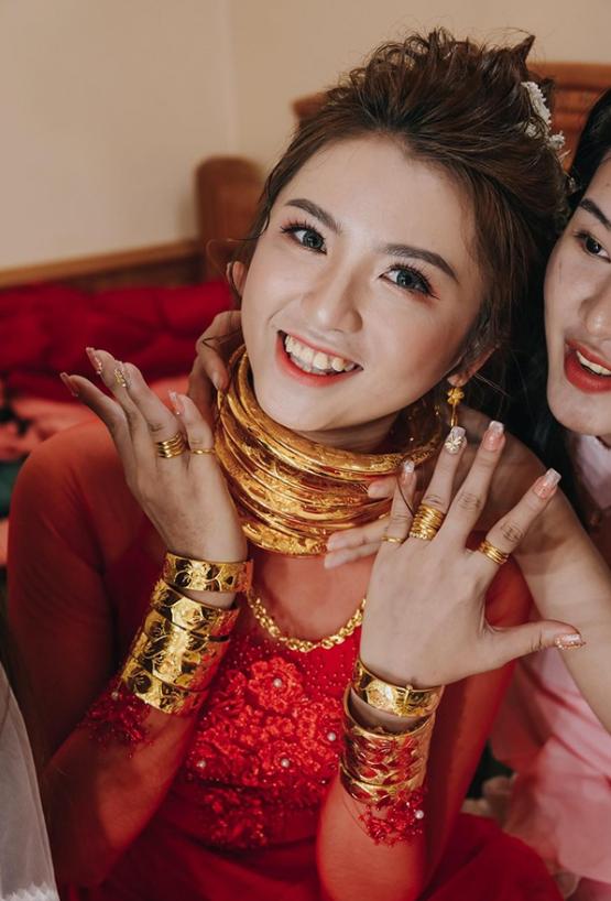 Cuộc sống ít ai biết của cô dâu nhận 14 cây vàng, sổ đỏ 4 tỷ đồng gây bão khắp cõi mạng sau hơn 3 năm-1